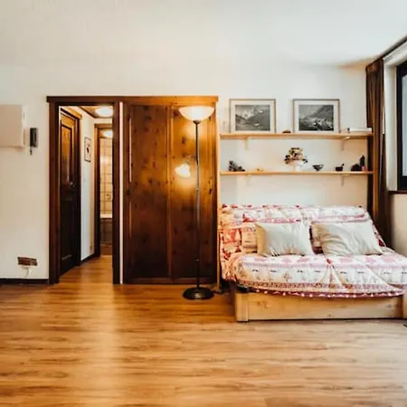 Beautiful T2 With Balcony Near Track Apartment *